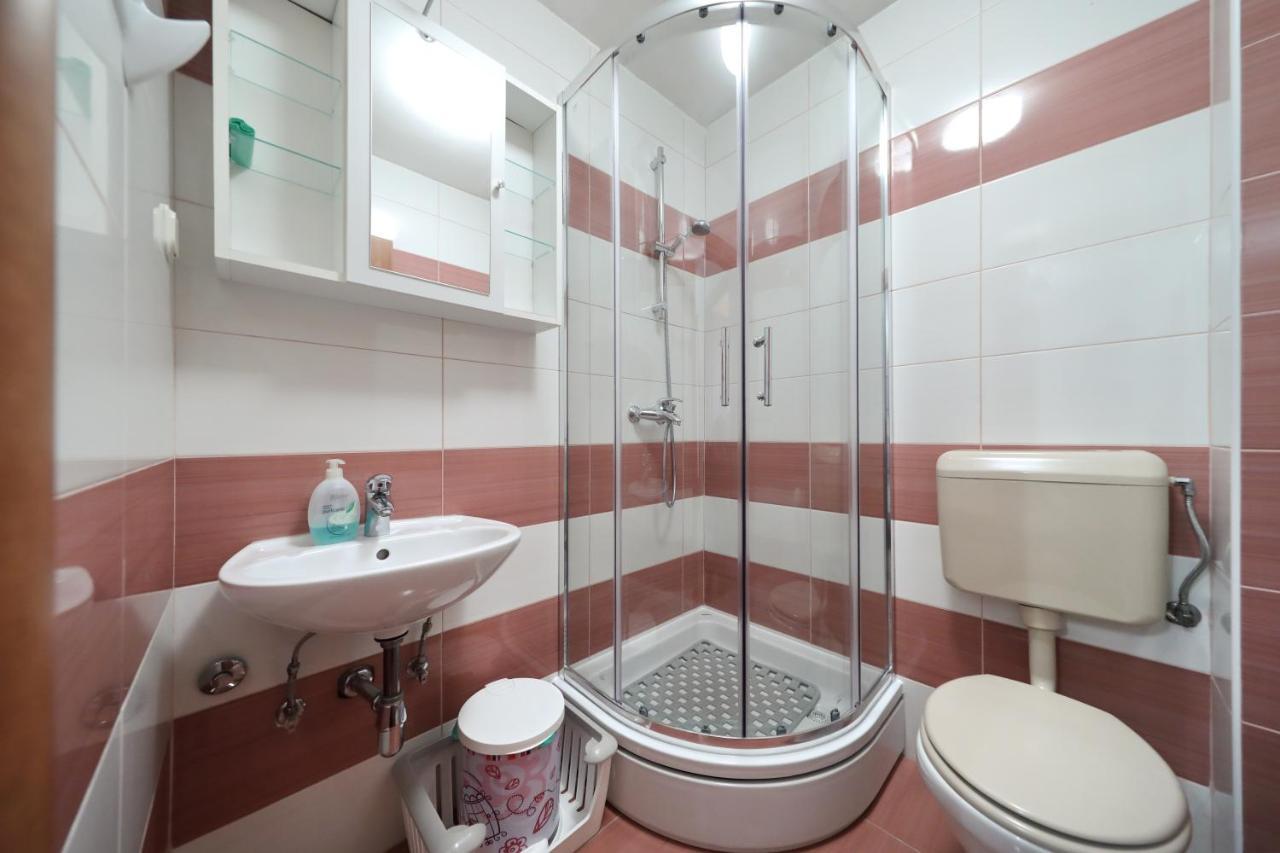 Simeone Apartment